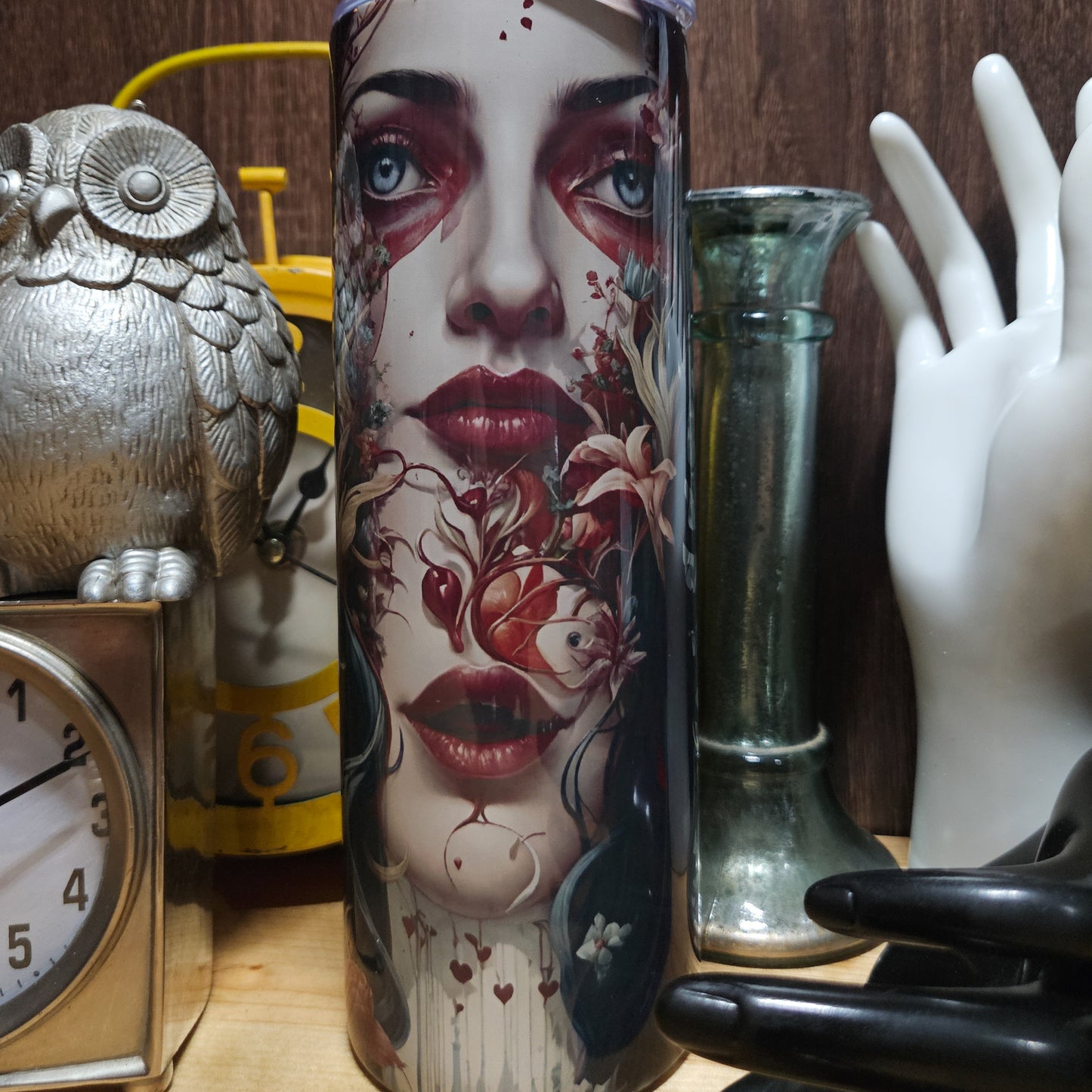 Surrealist tumbler